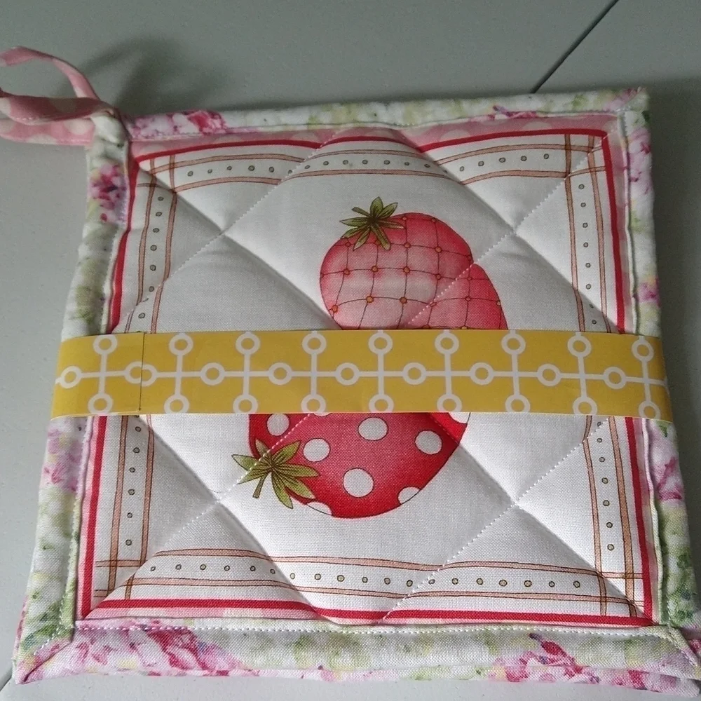 Homemade New potholders strawberry pears floral back 7X7